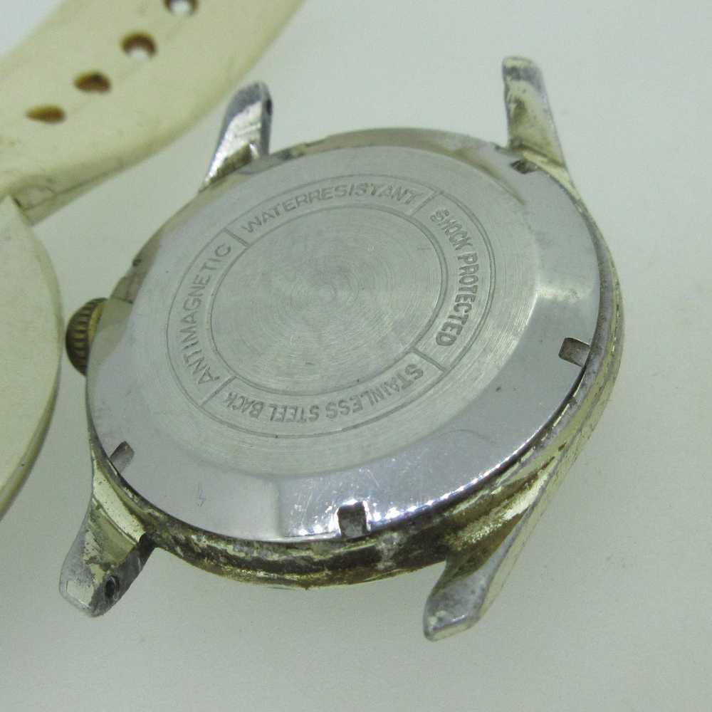 Lot of 4 Vintage Timex Lucerne Hamilton Helbros M… - image 8