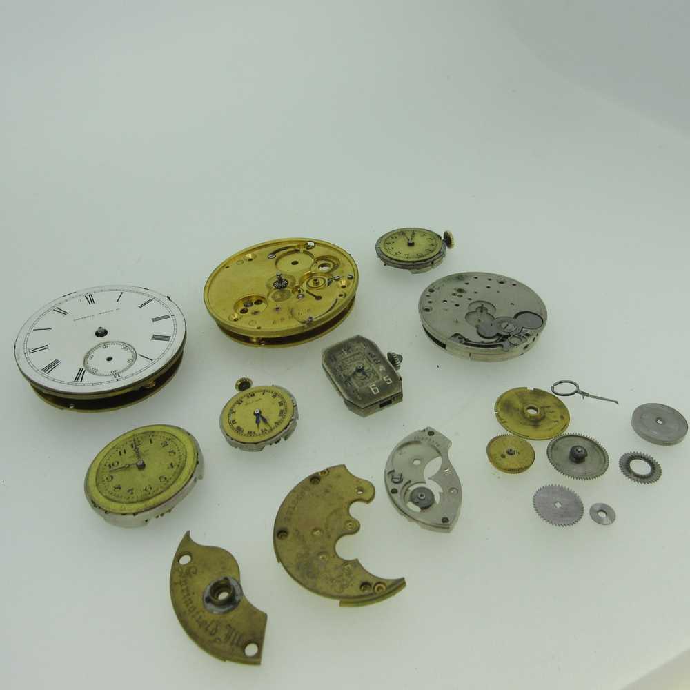 Lot of Antique Swiss and U.S.A. Pocket Watch Move… - image 3