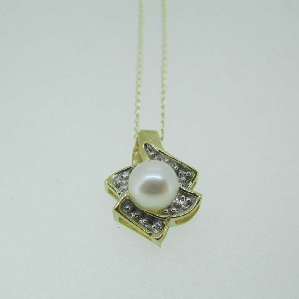 10k Yellow Gold Pearl Diamond Necklace - image 1