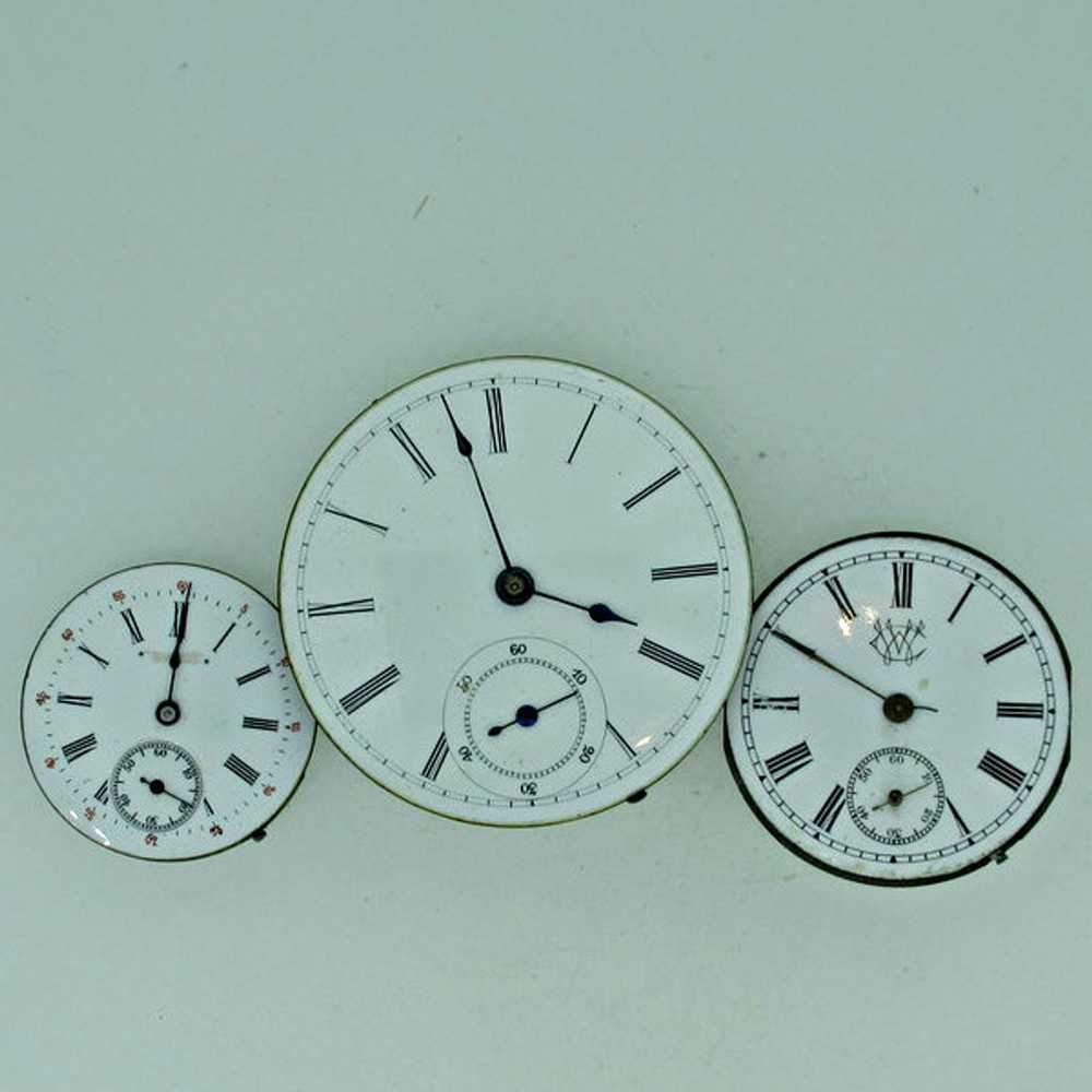 Lot of Three Antique Swiss Pocket Watch Movements… - image 1