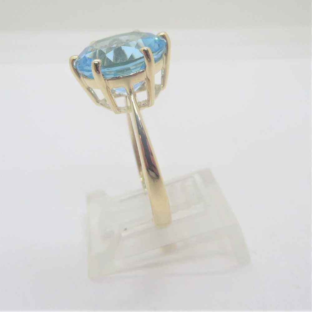 14k Yellow Gold KN Signed Large Blue Topaz Solita… - image 3