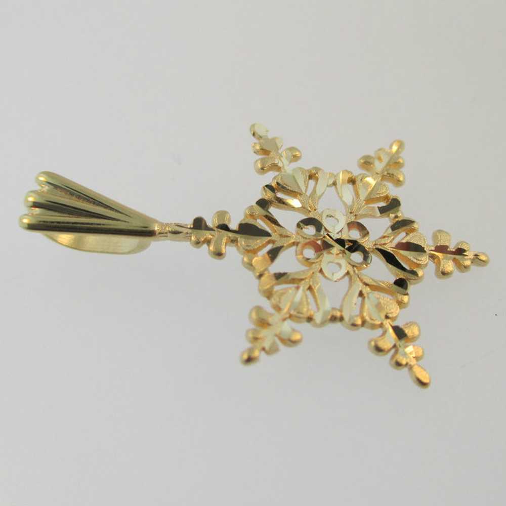 14k Yellow Gold Snow Flake Pendant - image 3