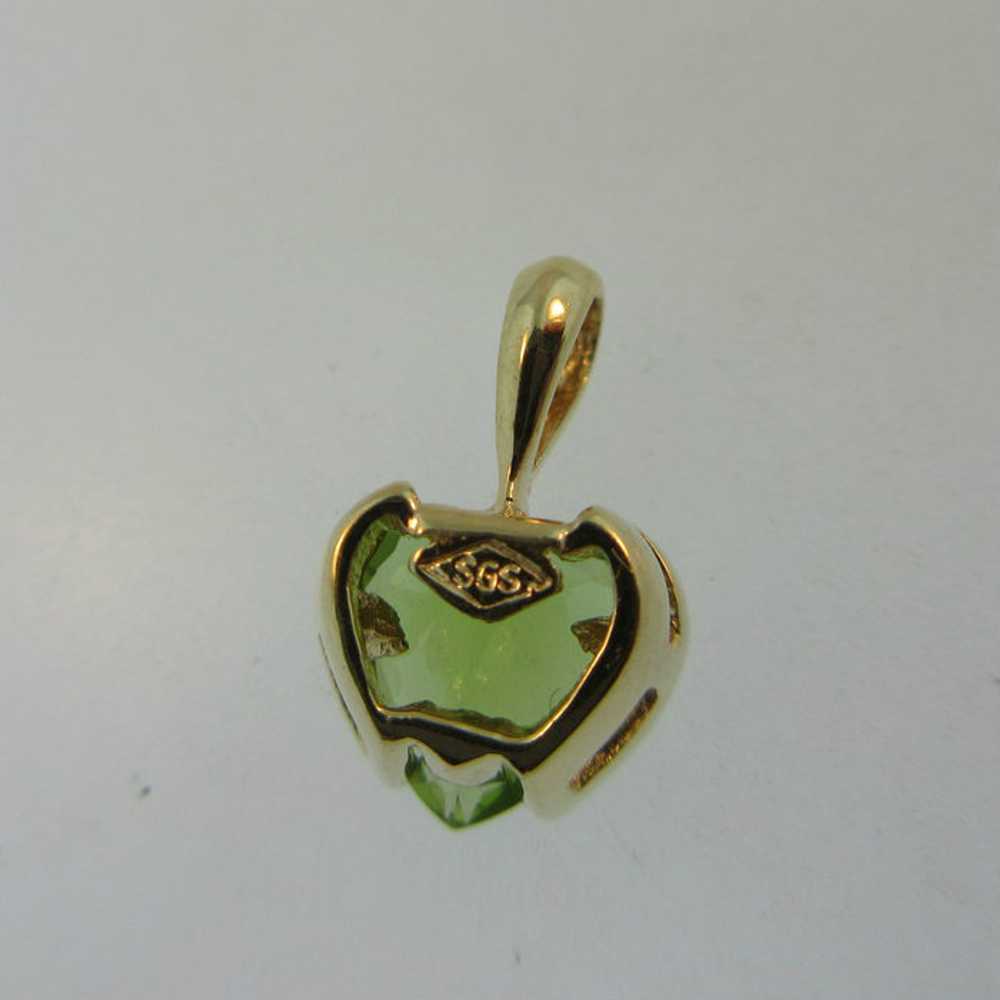 14k Yellow Gold Heart Shaped Peridot Pendant - image 6