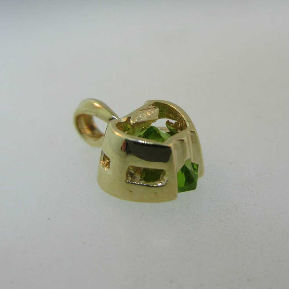 14k Yellow Gold Heart Shaped Peridot Pendant - image 7