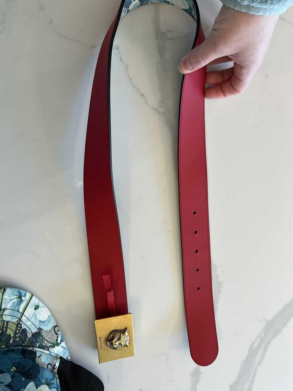 Gucci Gucci bloom belt with gold tiger buckle - image 4