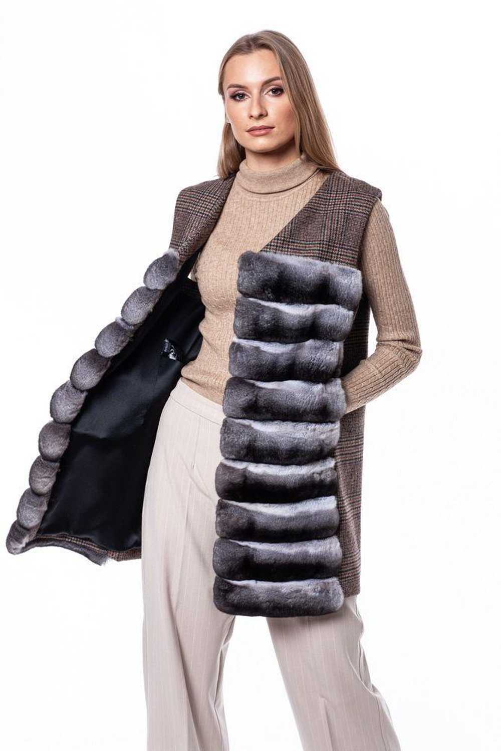 Product Details Chinchilla fur & tweed gilet - image 10