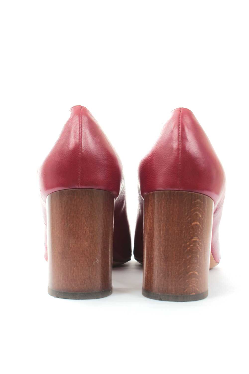 Chloe Red leather wooden block heeled pumps - image 3