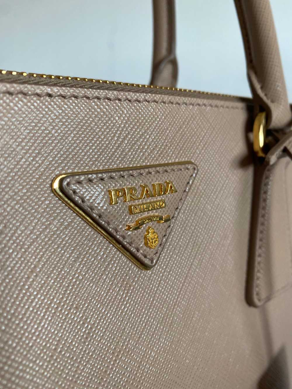 Prada Beige Saffiano leather small Galleria bag - image 6