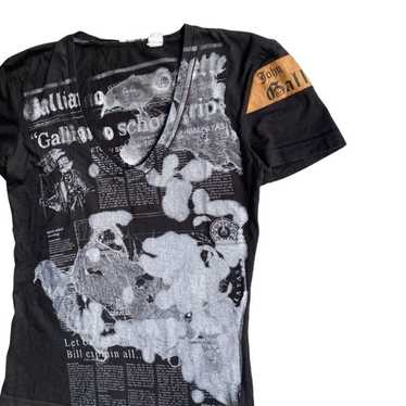 Galliano t shirt newspaper - Gem