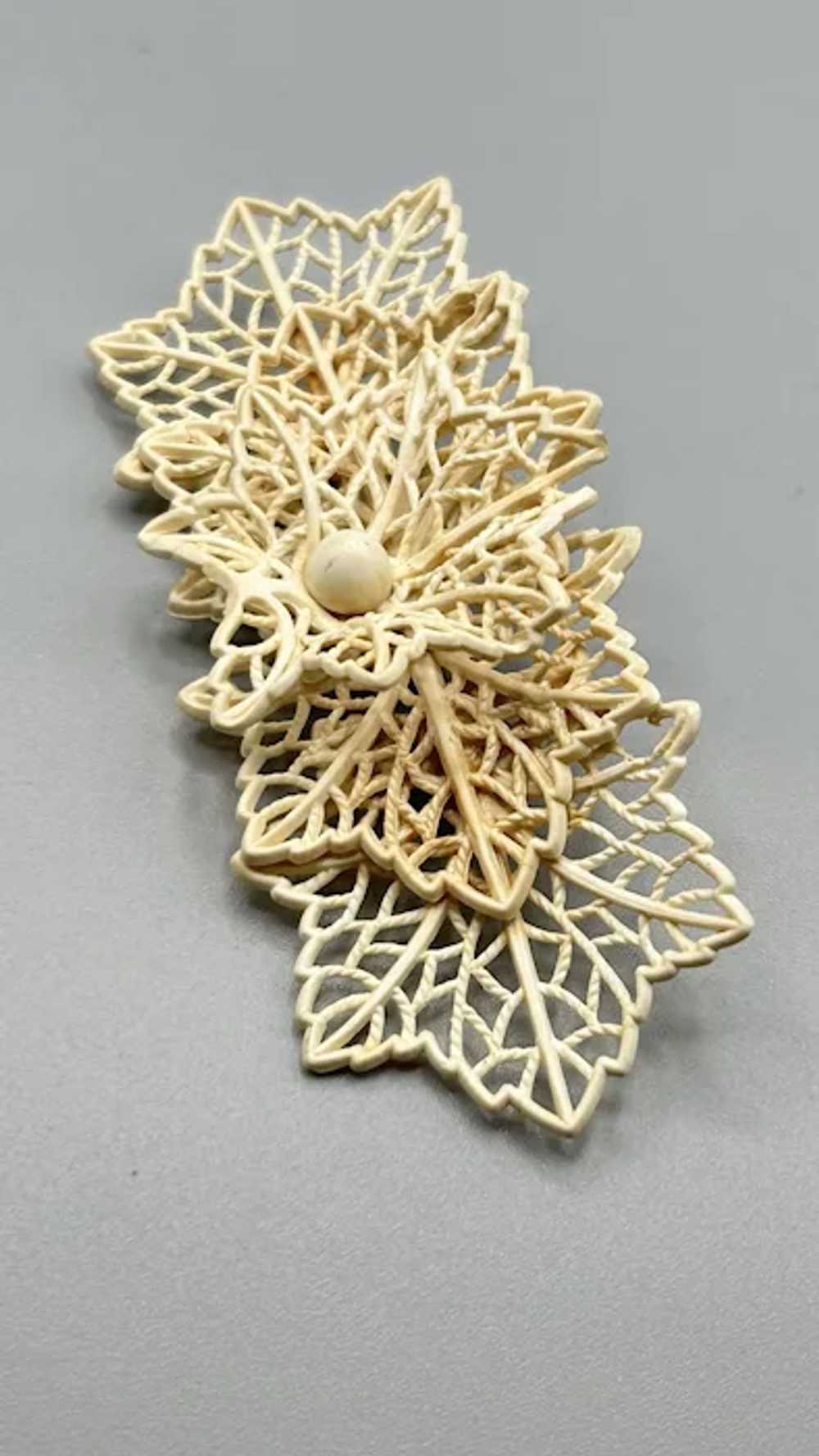 Vintage Celluloid Brooch Cream Lace Bow Ribbon Ea… - image 3