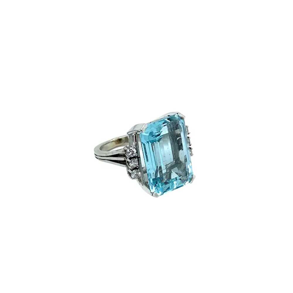 18K White Gold Aquamarine and Diamond Ring - image 4