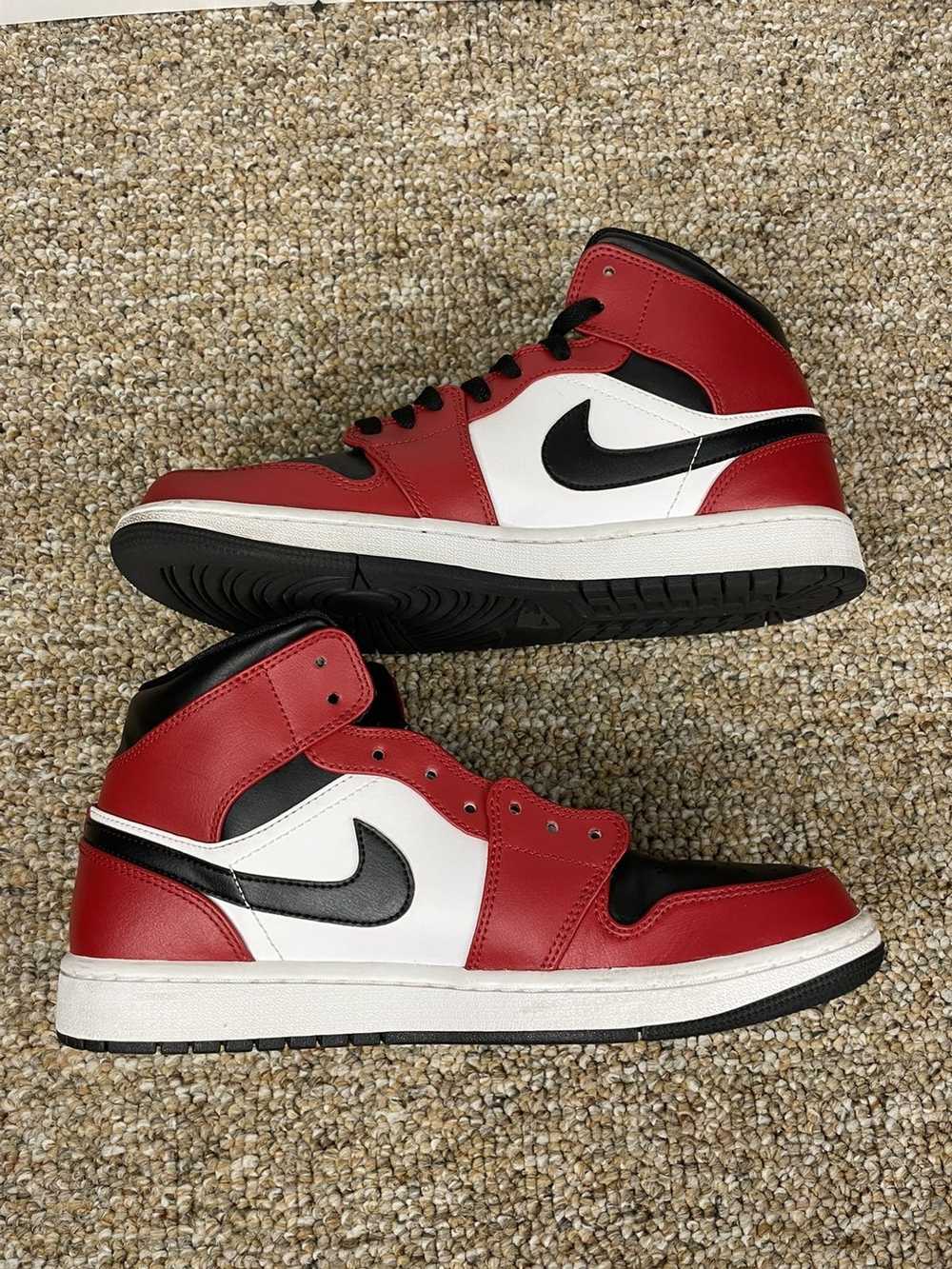 Jordan Brand Air Jordan 1 Mid Chicago Black Toe - image 3