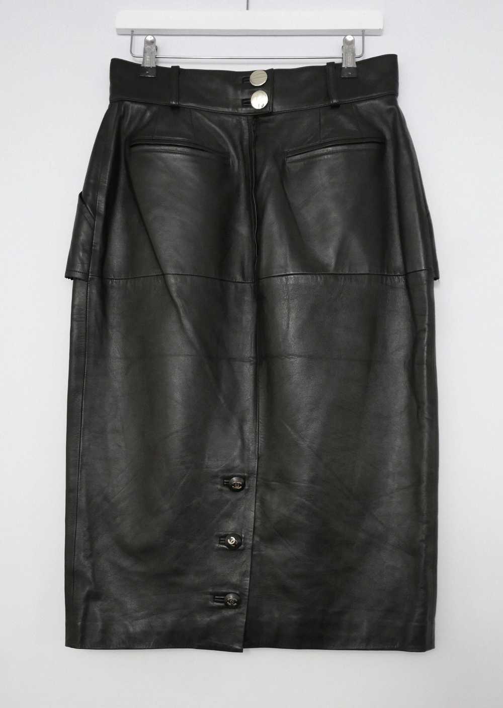Chanel 90s Vintage Black Leather Skirt - image 6