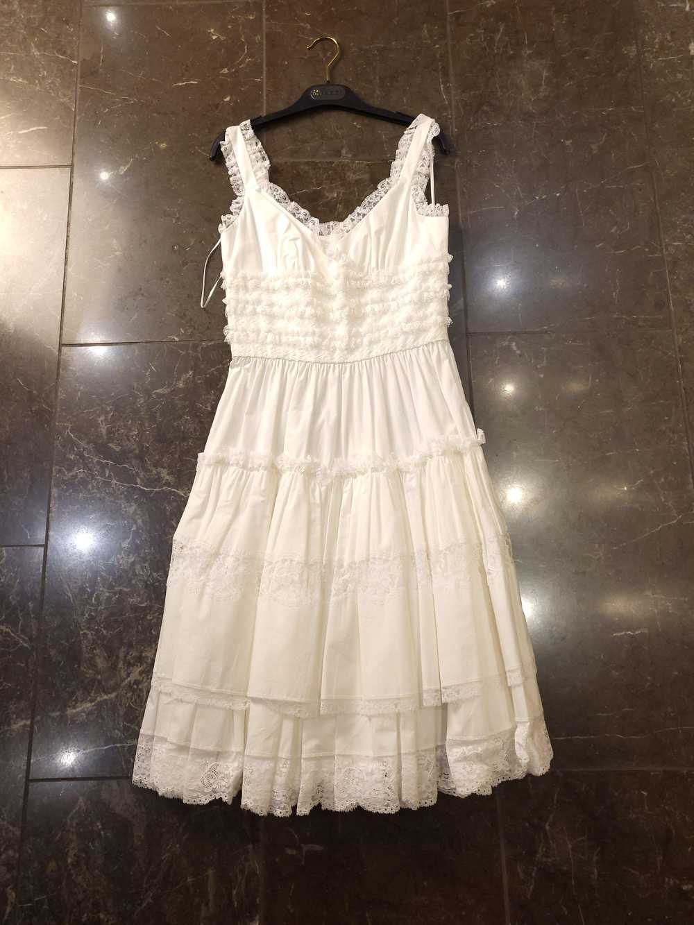Dolce & Gabbana white cotton & lace tiered dress - image 7