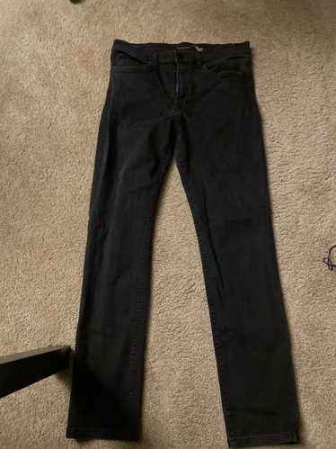 Elie Tahari ELIE TAHARI SLIM STRAIGHT JEANS