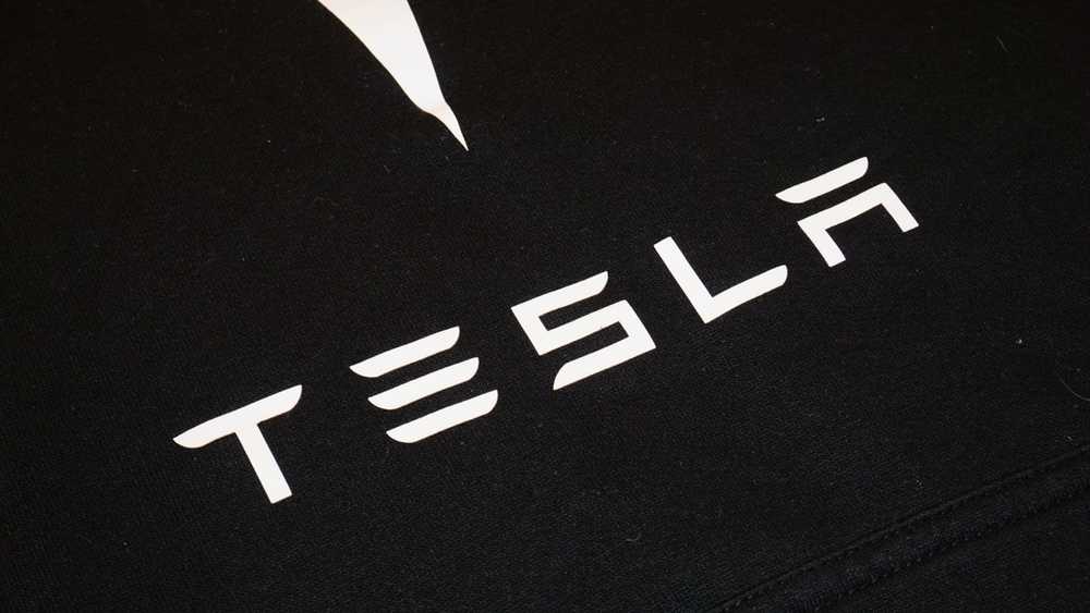 Tesla Tesla Official Big Logo Hoodie Sweatshirt - image 5