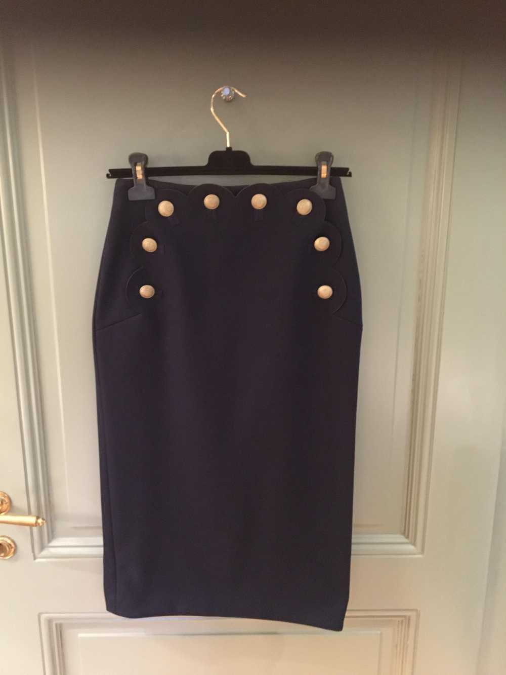 Product Details Scallop Detail Black Skirt - image 2