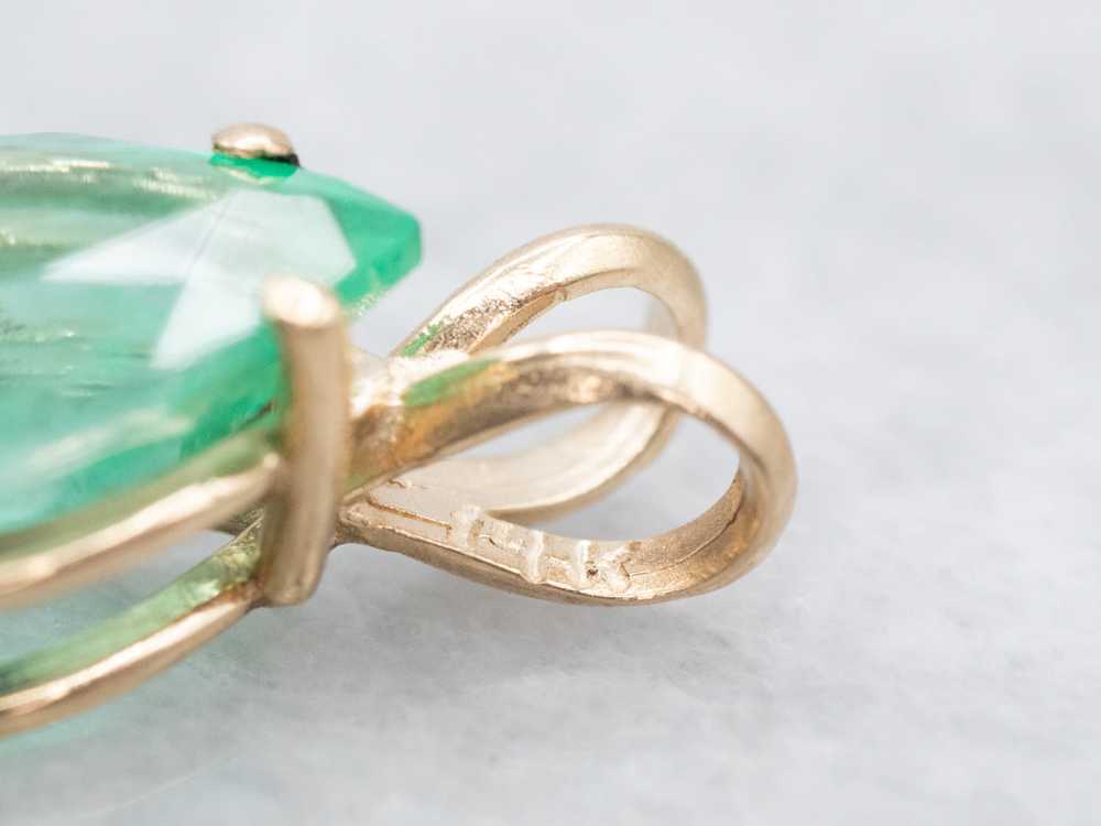 Stunning Teardrop Emerald Pendant - image 3