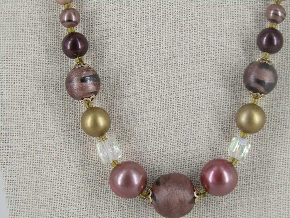 Round And Faceted Bead Necklace - image 2