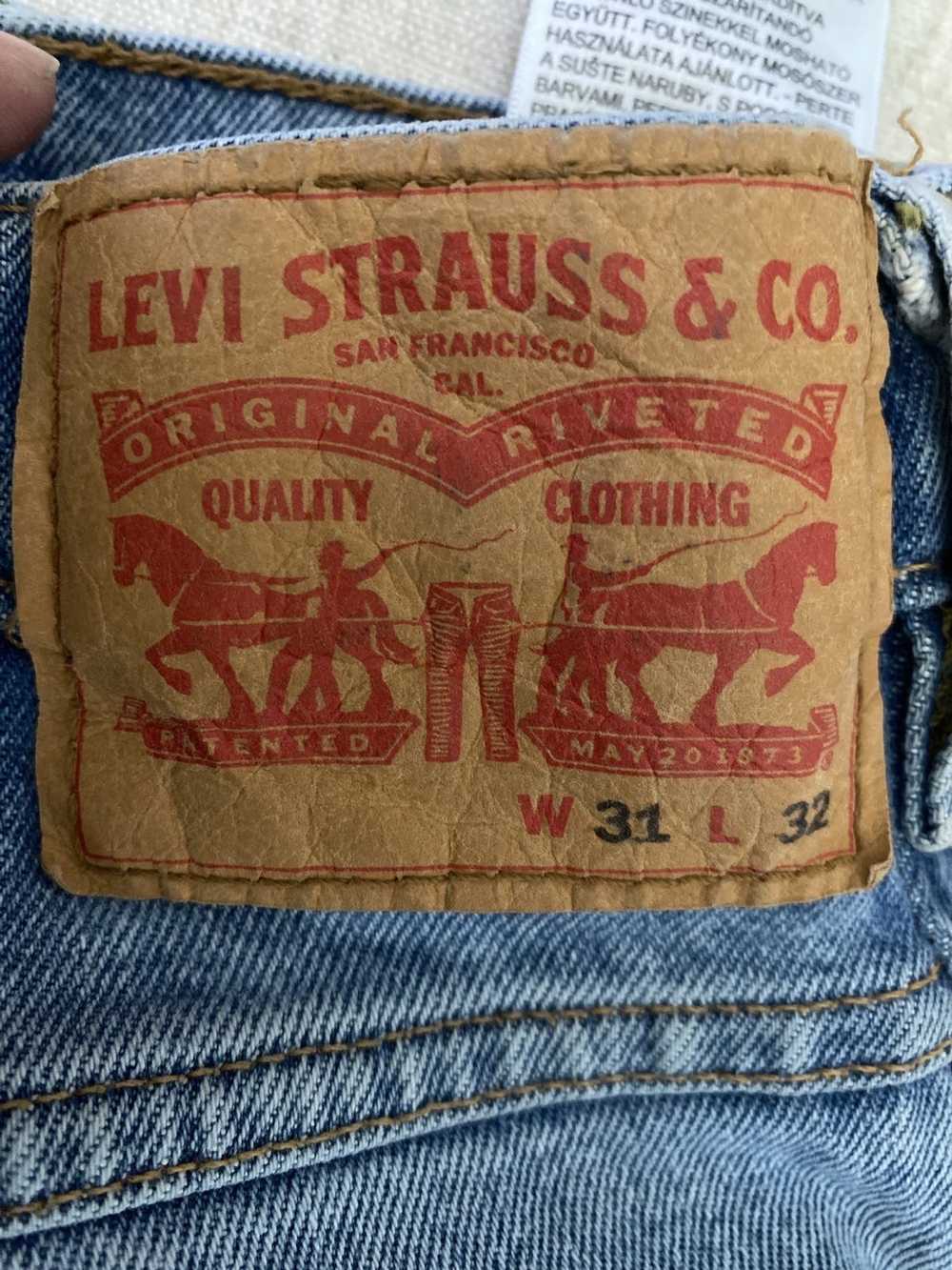 Levi's Levi’s jeans 401 31 x32 - image 3