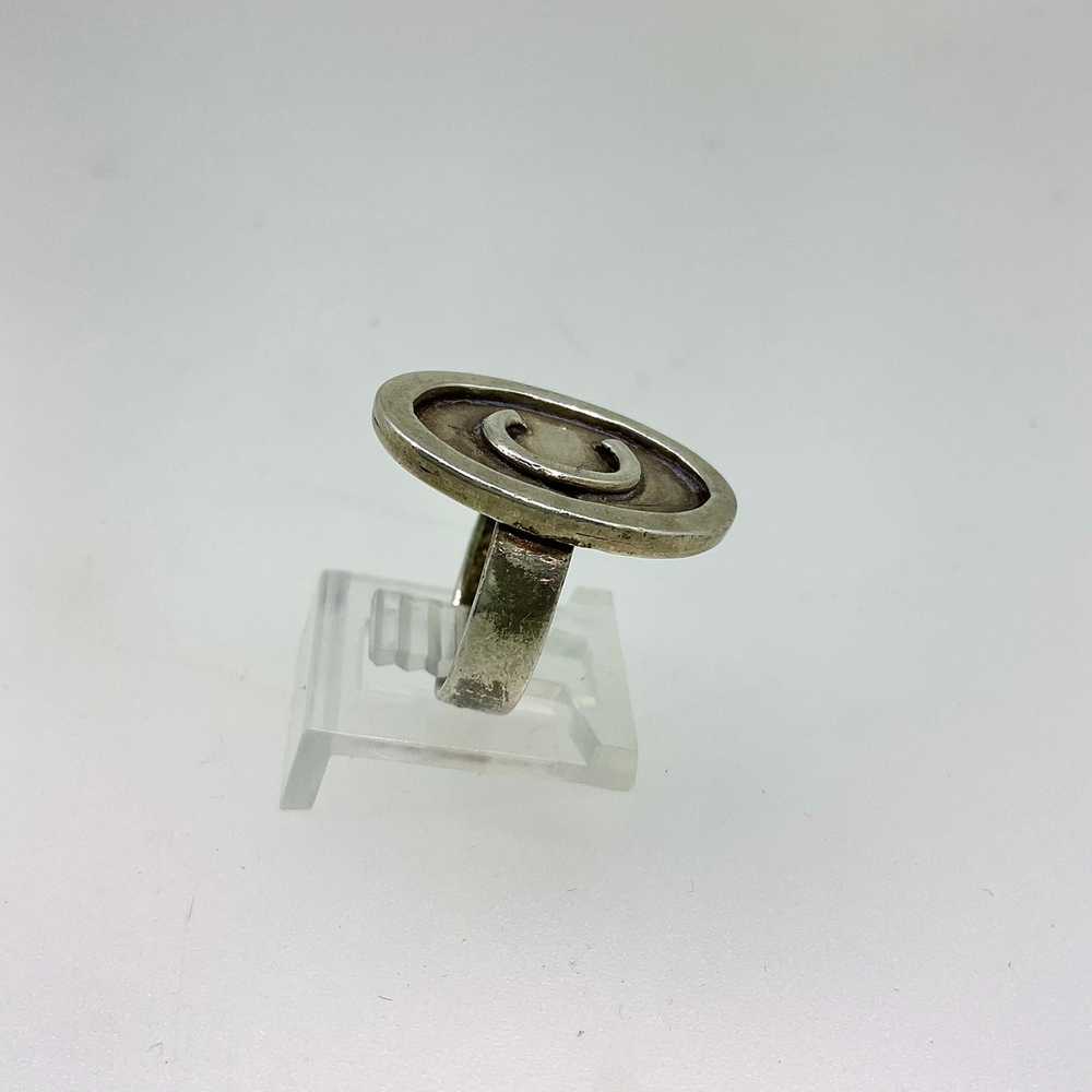 Sterling Silver ‘C’ Monogram Ring Size 5 ½ - image 4