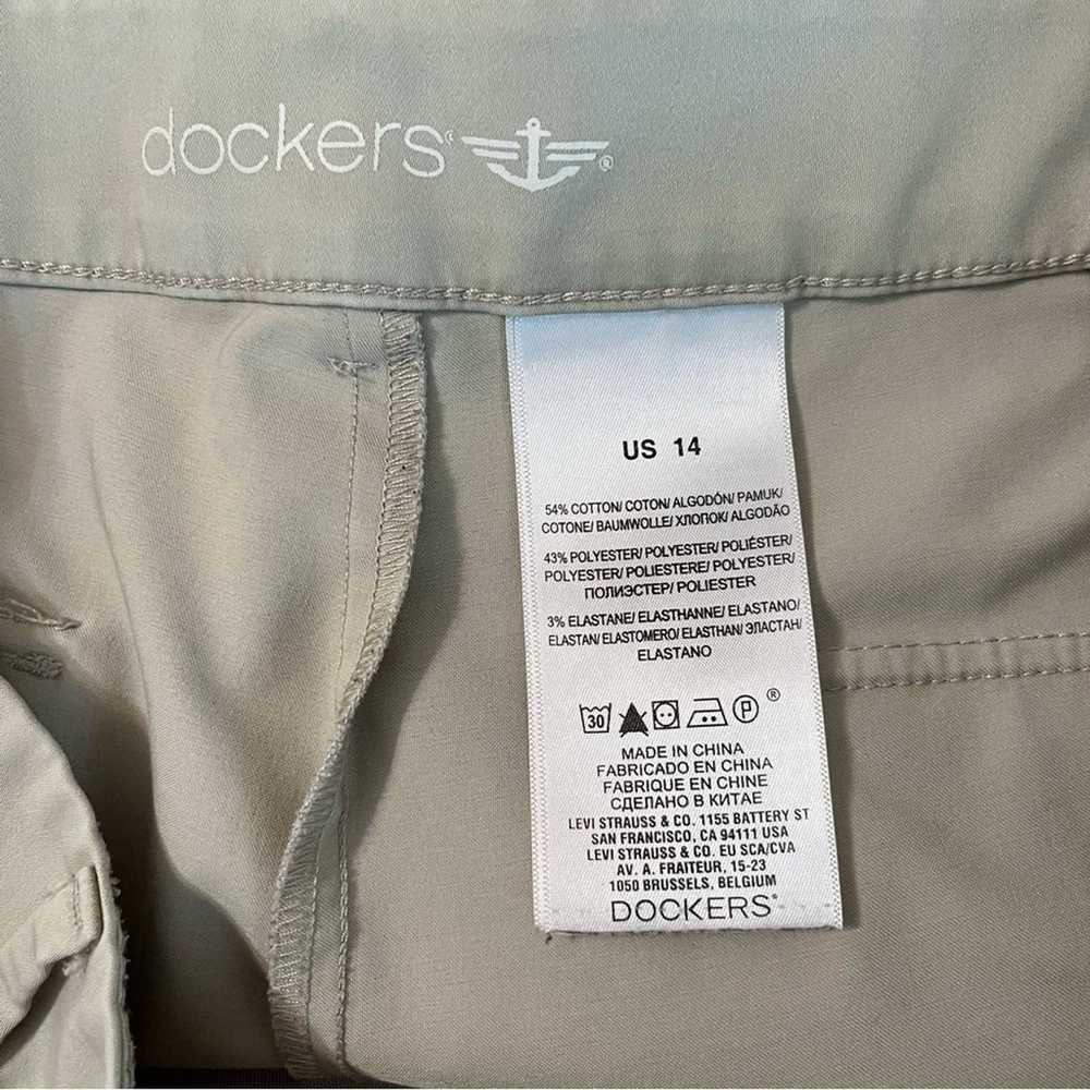 Dockers Dockers khaki capri pants - image 3