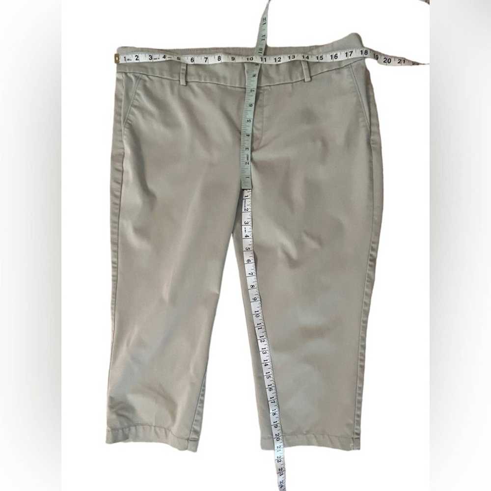 Dockers Dockers khaki capri pants - image 5