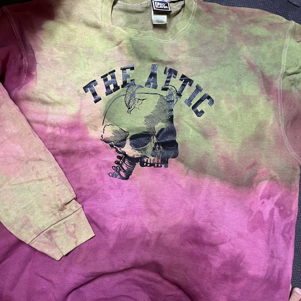 Pro Player Vintage The Attic Punk Skull Crewneck … - image 3