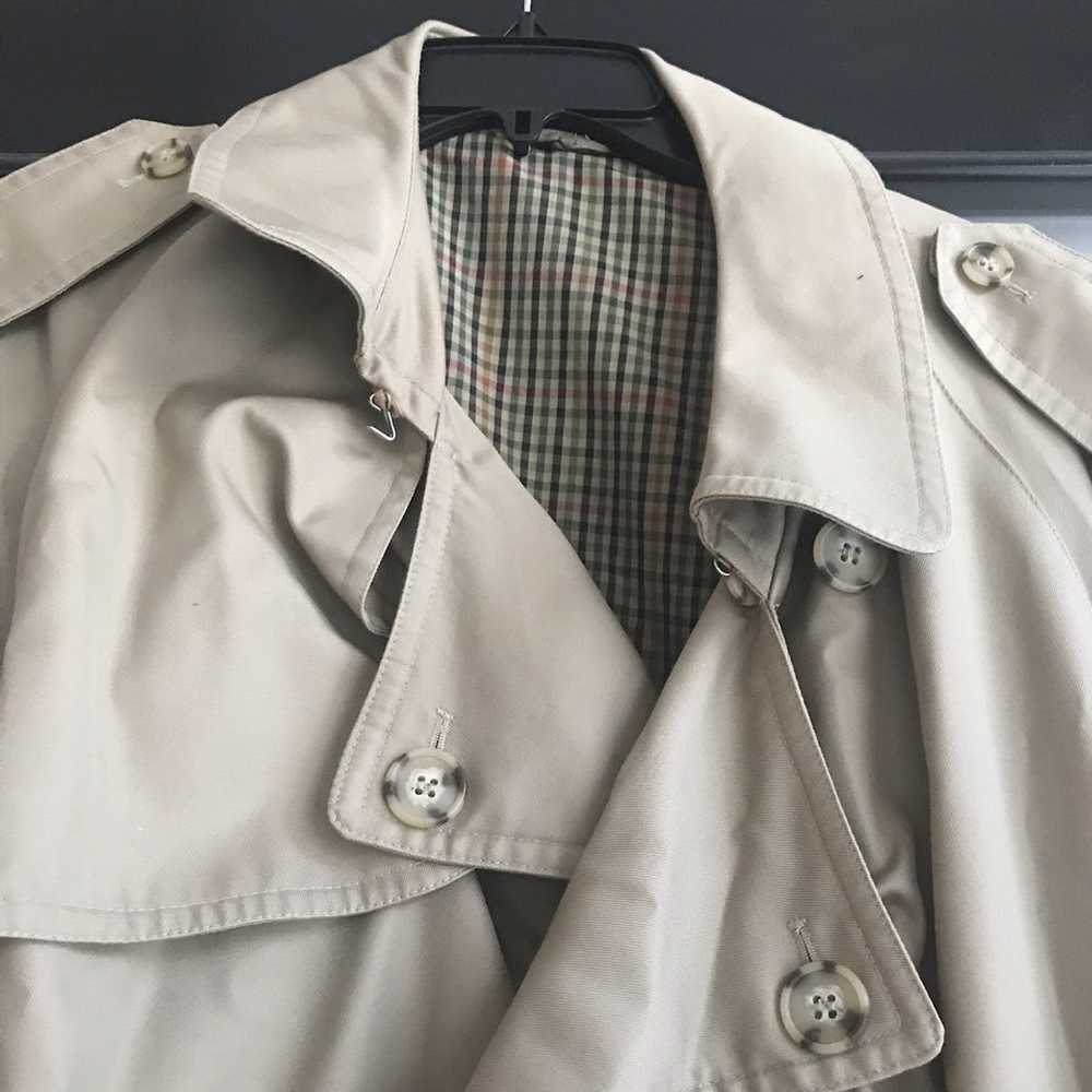 Vintage Trench Coat Men size 42 cotton poly blend… - image 6