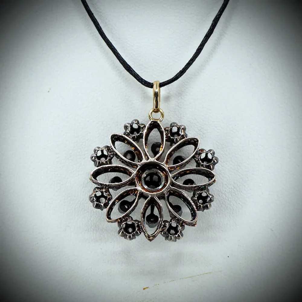 Early Victorian era fine pendant in 18K solid gol… - image 7