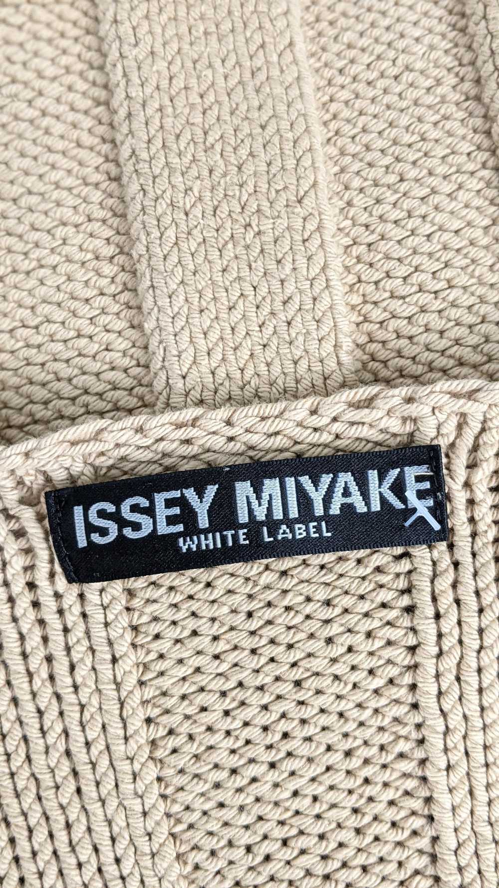 Issey Miyake Issey Miyake White Label Knitted swe… - image 4