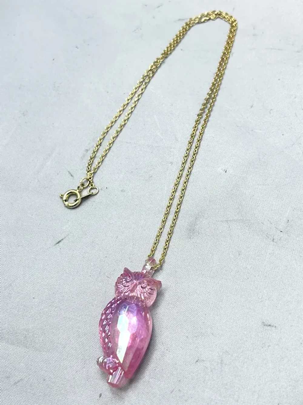 Vintage Pink Lucite Plastic Owl Necklace - image 3