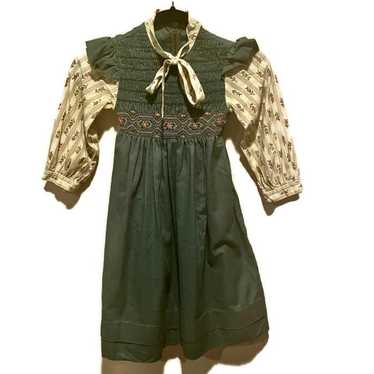 Vintage 1960's Smocked Prairie Dress Floral Green… - image 1