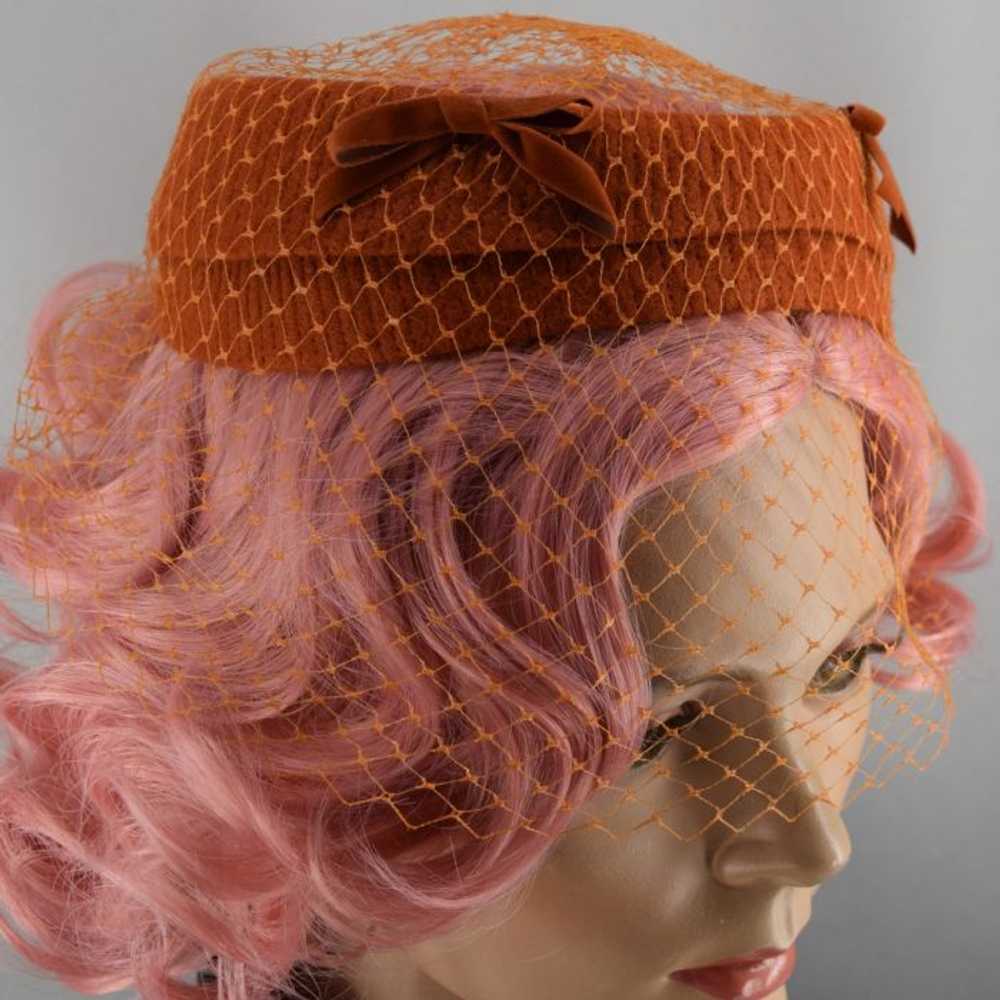 Terra Cotta Orange Vintage 60s Ringlet Hat with N… - image 9