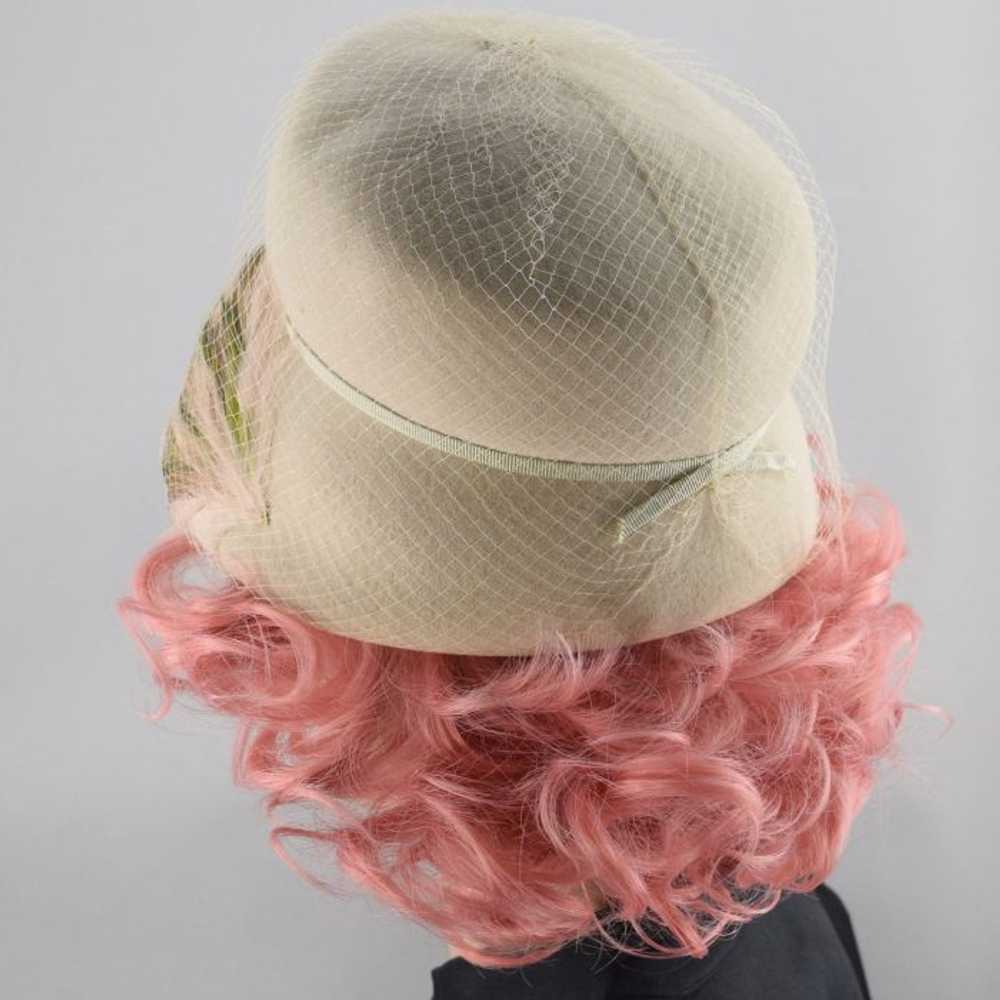 Vanilla Cream Cloche Style Vintage 60s Hat with S… - image 12