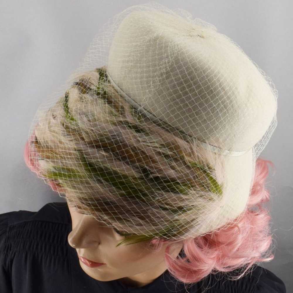 Vanilla Cream Cloche Style Vintage 60s Hat with S… - image 2