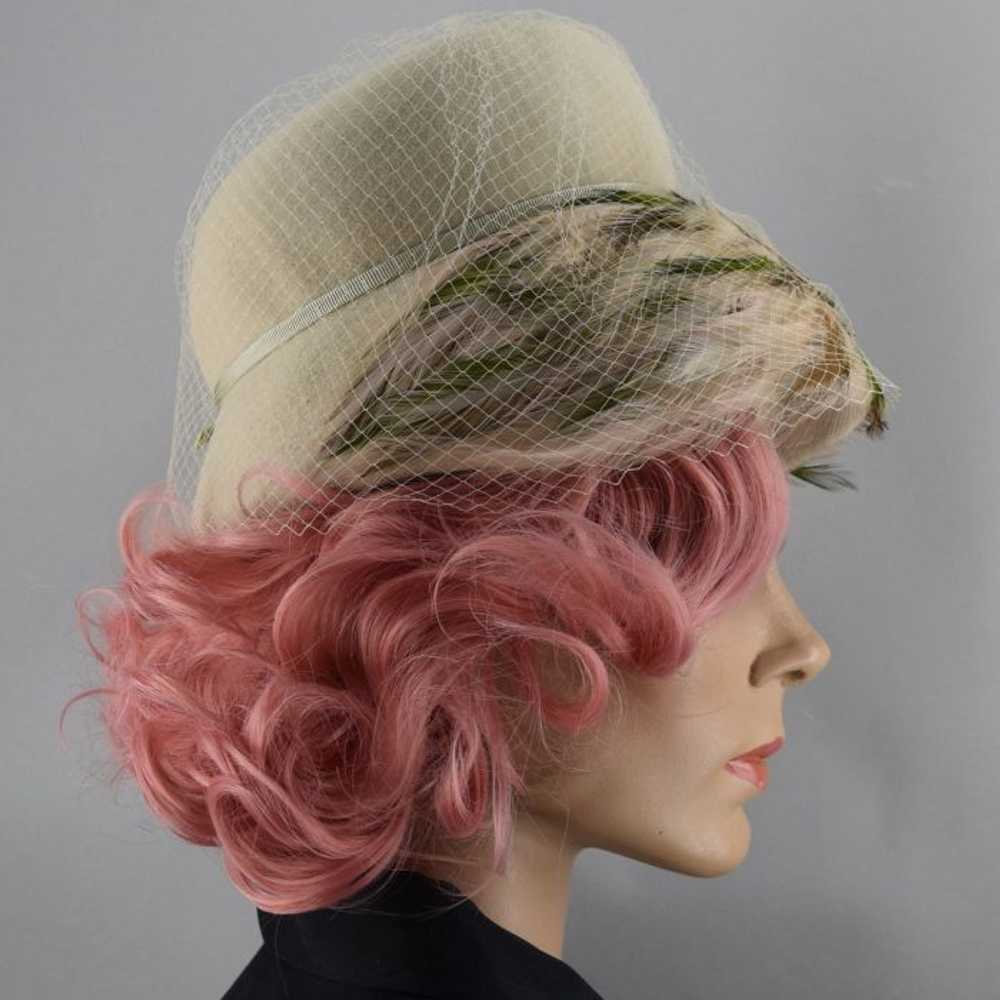 Vanilla Cream Cloche Style Vintage 60s Hat with S… - image 6