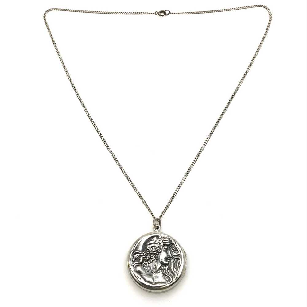 Art Nouveau Style Sterling Silver Round Locket Ne… - image 4