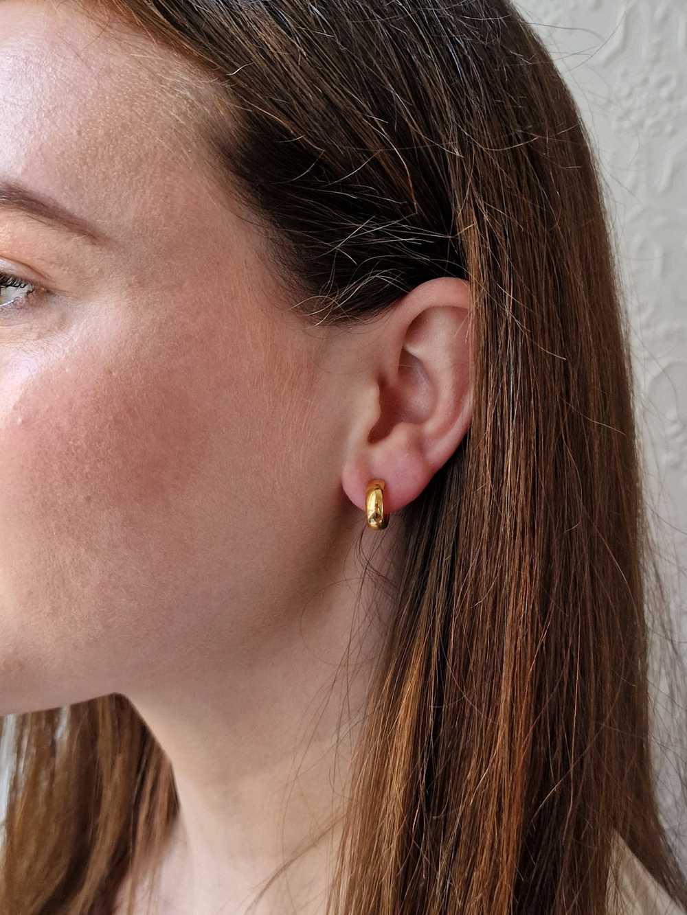 Vintage Gold Plated Minimal Micro Hoop Earrings - image 2