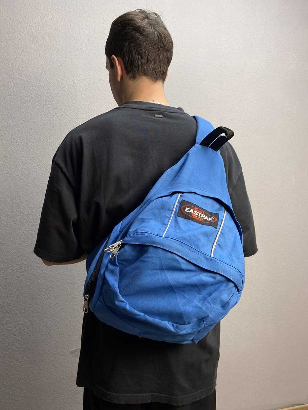 Eastpak × Streetwear × Vintage Vintage Y2K Sling … - image 10