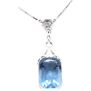 Art Deco Aquamarine Diamond Platinum Pendant Neckl