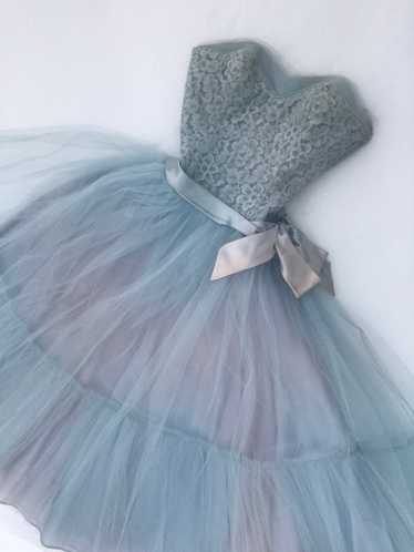 Darling 1950’s vintage birds egg blue tulle and l… - image 1