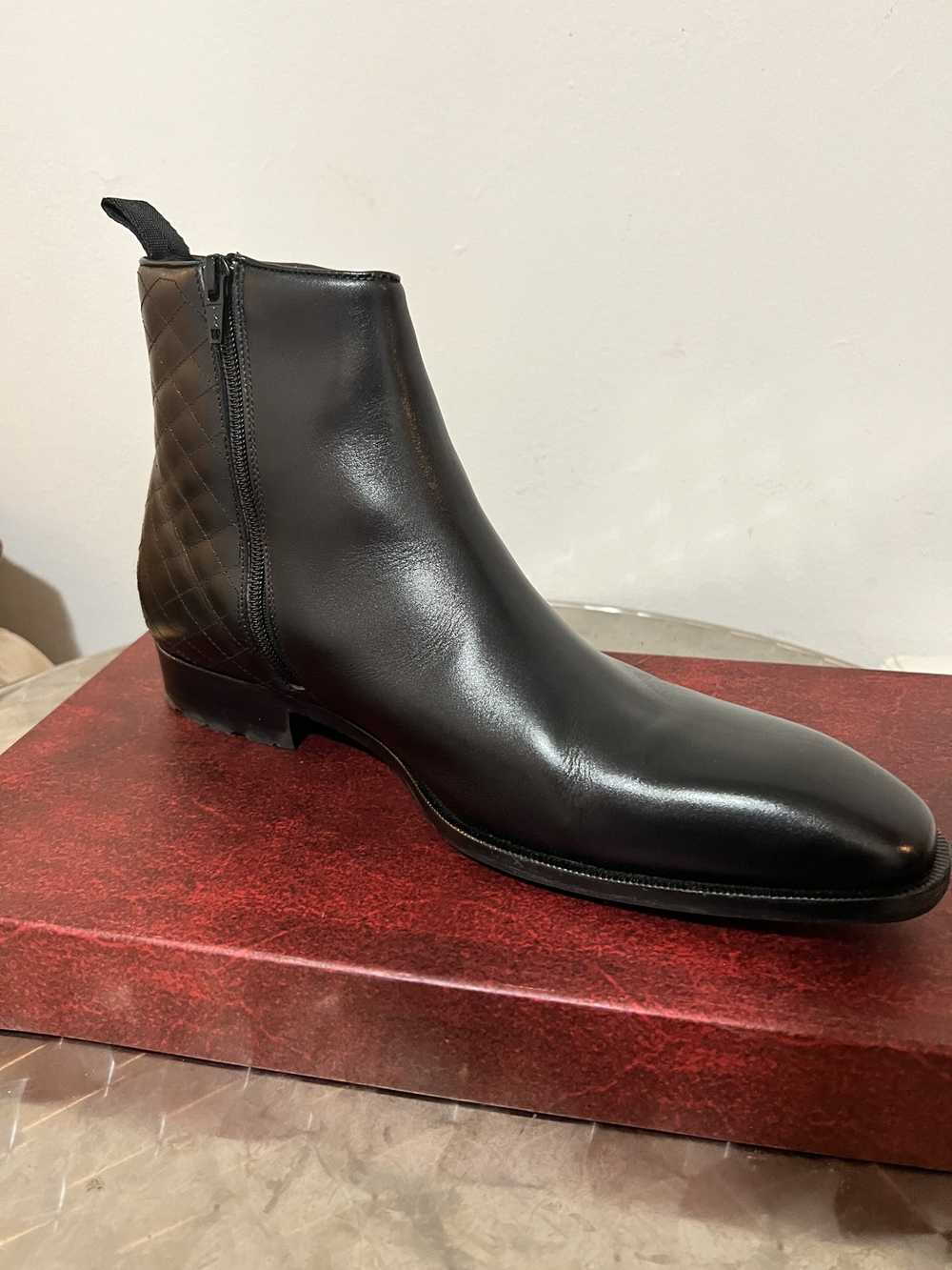 Mezlan Mezlan black leather chelsea boots - image 2