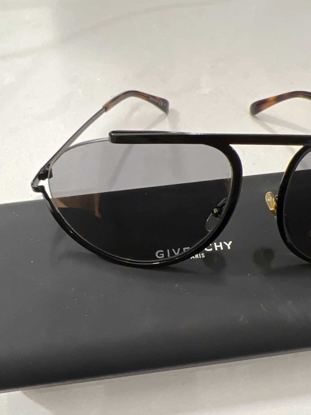 Givenchy Givenchy Black around Aviator Sunglasses - image 3