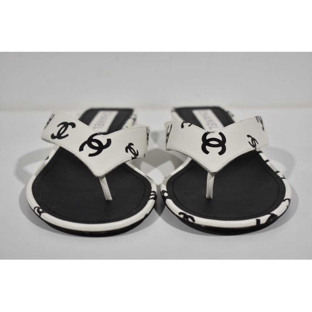 Chanel Leather flip flops - image 5