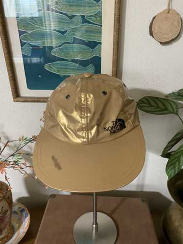 Supreme x The North Face Trekking Bucket Hat