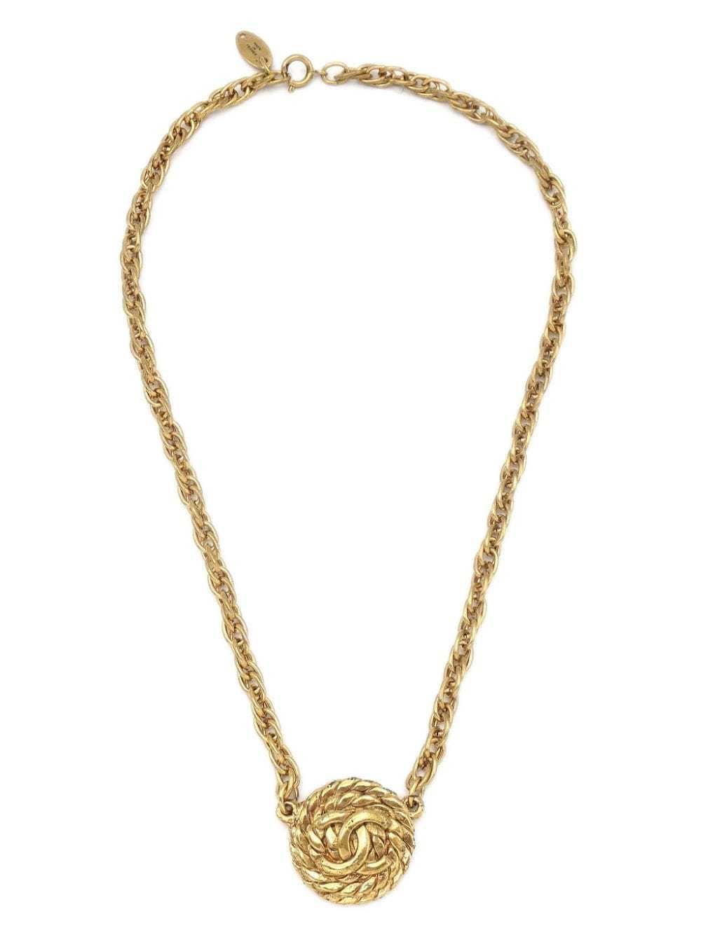 CHANEL Pre-Owned 1985 CC medallion chain necklace… - image 2