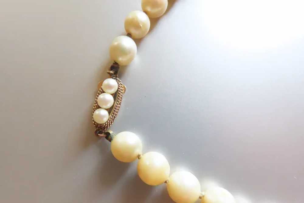 Vintage 14K Gold Clasp Pearl Necklace - image 3