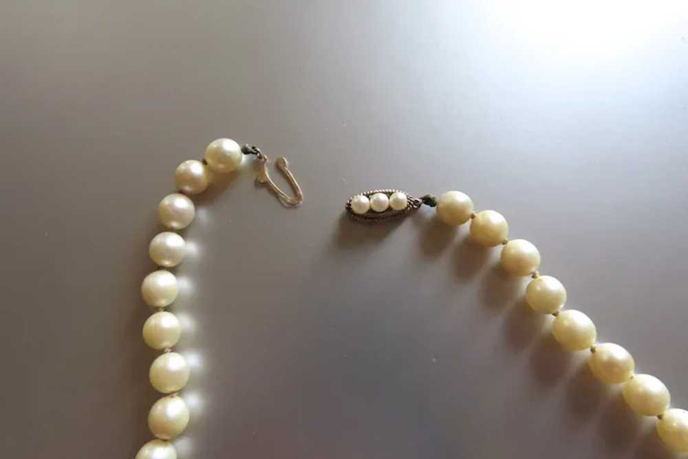 Vintage 14K Gold Clasp Pearl Necklace - image 4