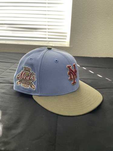 New York Mets Mets Skyline New Era 59Fifty Fitted Hat (GITD Black Kell –  ECAPCITY